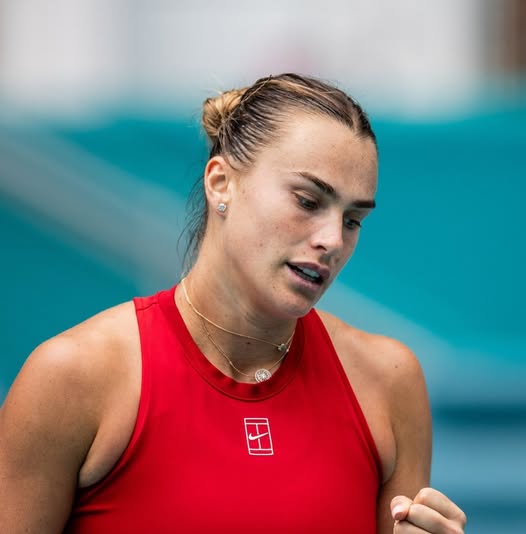 Sabalenka Arrasa en Brisbane y Desata Polémica Global: 7 Claves del Saludo que Sacudió al Tenis Tras Vencer a Kostyuk
