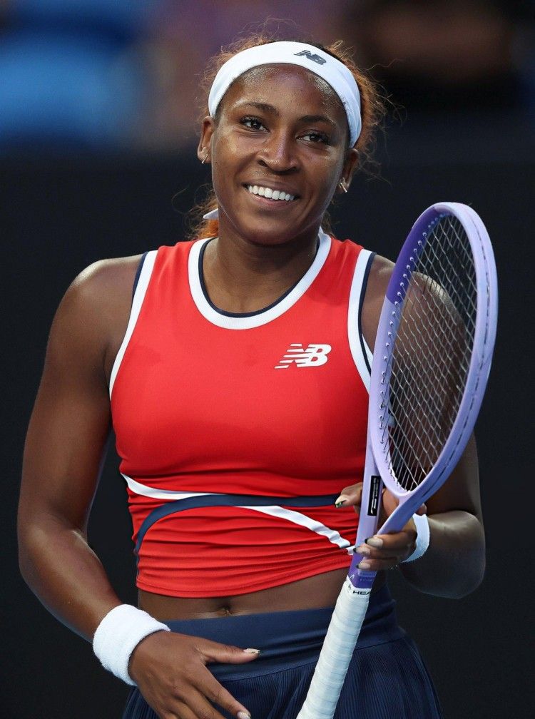 Serena Williams comes to Coco Gauff’s rescue and offers to teach her best tips for… smashing rackets