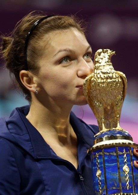 Transformarea Radicală a Simonei Halep: 7 Schimbări Majore Care au Făcut-o Campioană Mondială și Ce Poți Învăța Din Ea